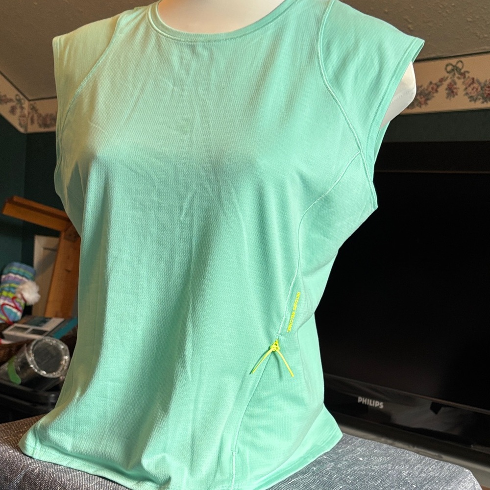 Lululemon Athletica Light Green Muscle Tee